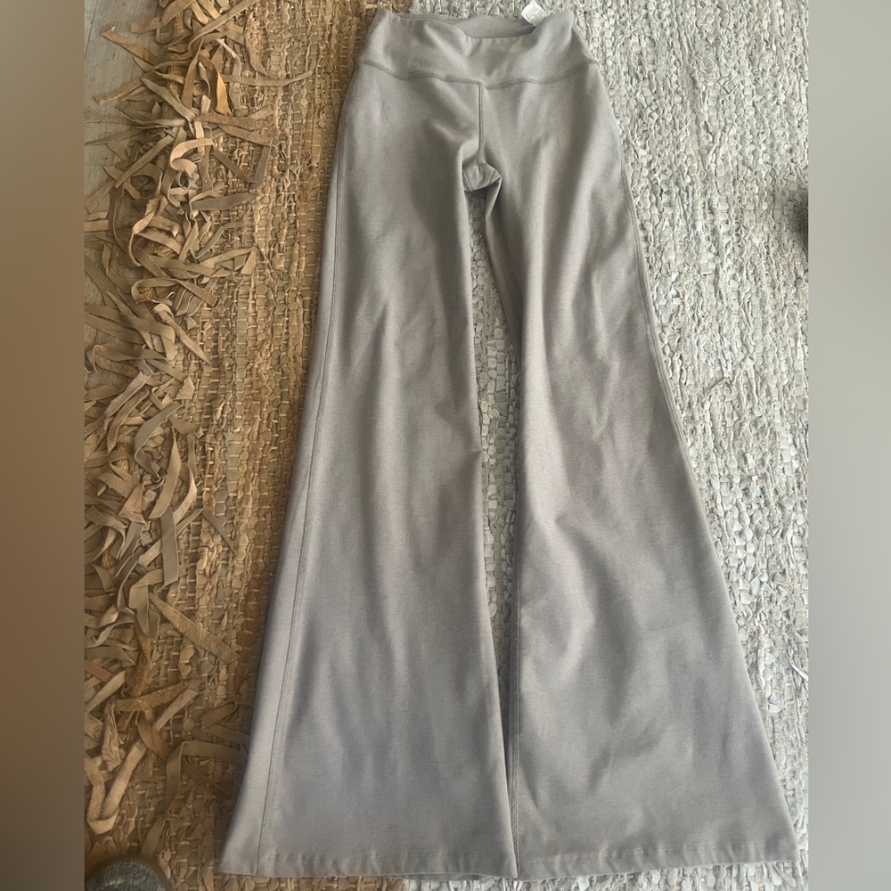 Beyond Yoga flare leggings